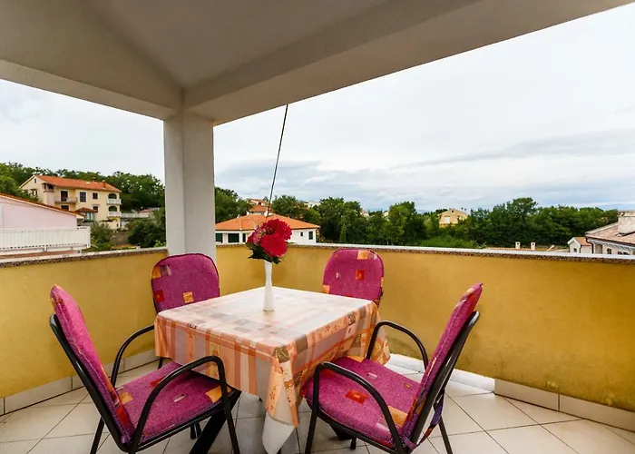 Luka 5 Min Walk To The Beach, 5 Min To The Village *