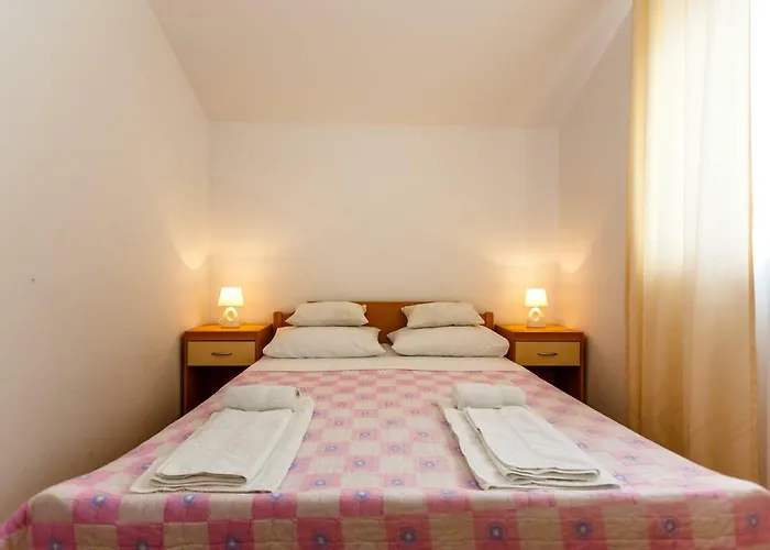 Apartman Luka 5 Min Walk To The Beach, 5 Min To The Village Malinska