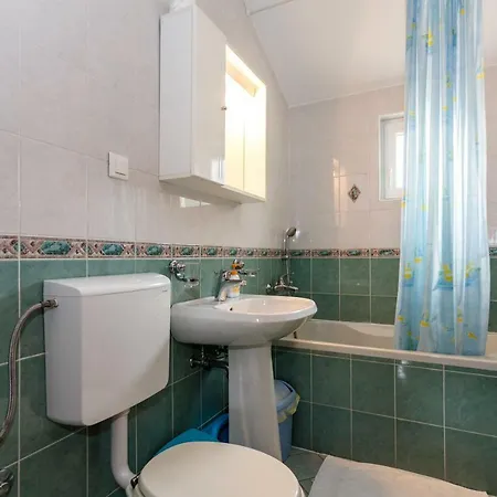 Luka 5 Min Walk To The Beach, 5 Min To The Village Apartament Malinska