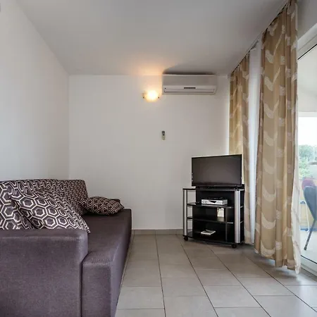 Apartament Luka 5 Min Walk To The Beach, 5 Min To The Village Malinska